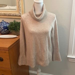 LOFT turtleneck sweater S